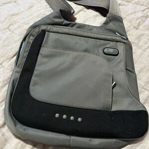 Tumi T Tech messenger bag grey with black trim in really good condition